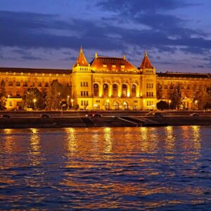 Hungary-02046_-_Budapest_University_of_Technology_and_Economics_31670993764-scaled